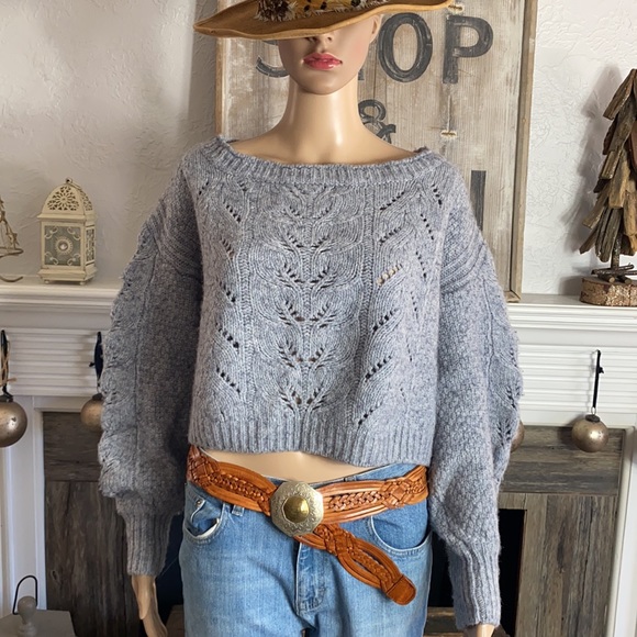 Victoria’s Secret Wool Crop Sweater - Picture 5 of 7